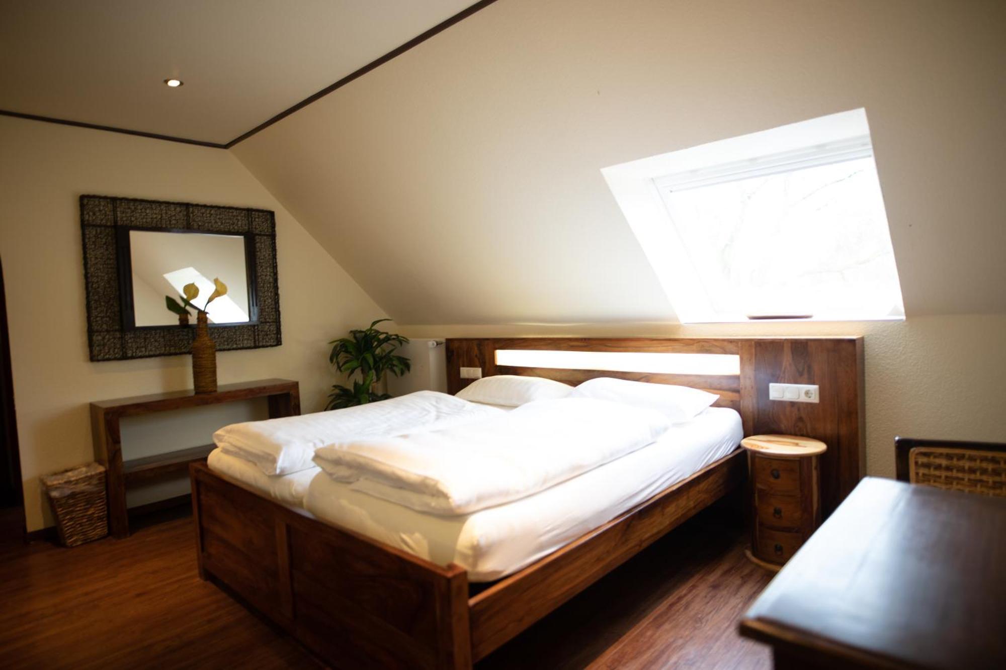 Vier Jahreszeiten Rooms Husum  Екстер'єр фото
